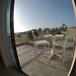 Dimma Seaside Apartament *
